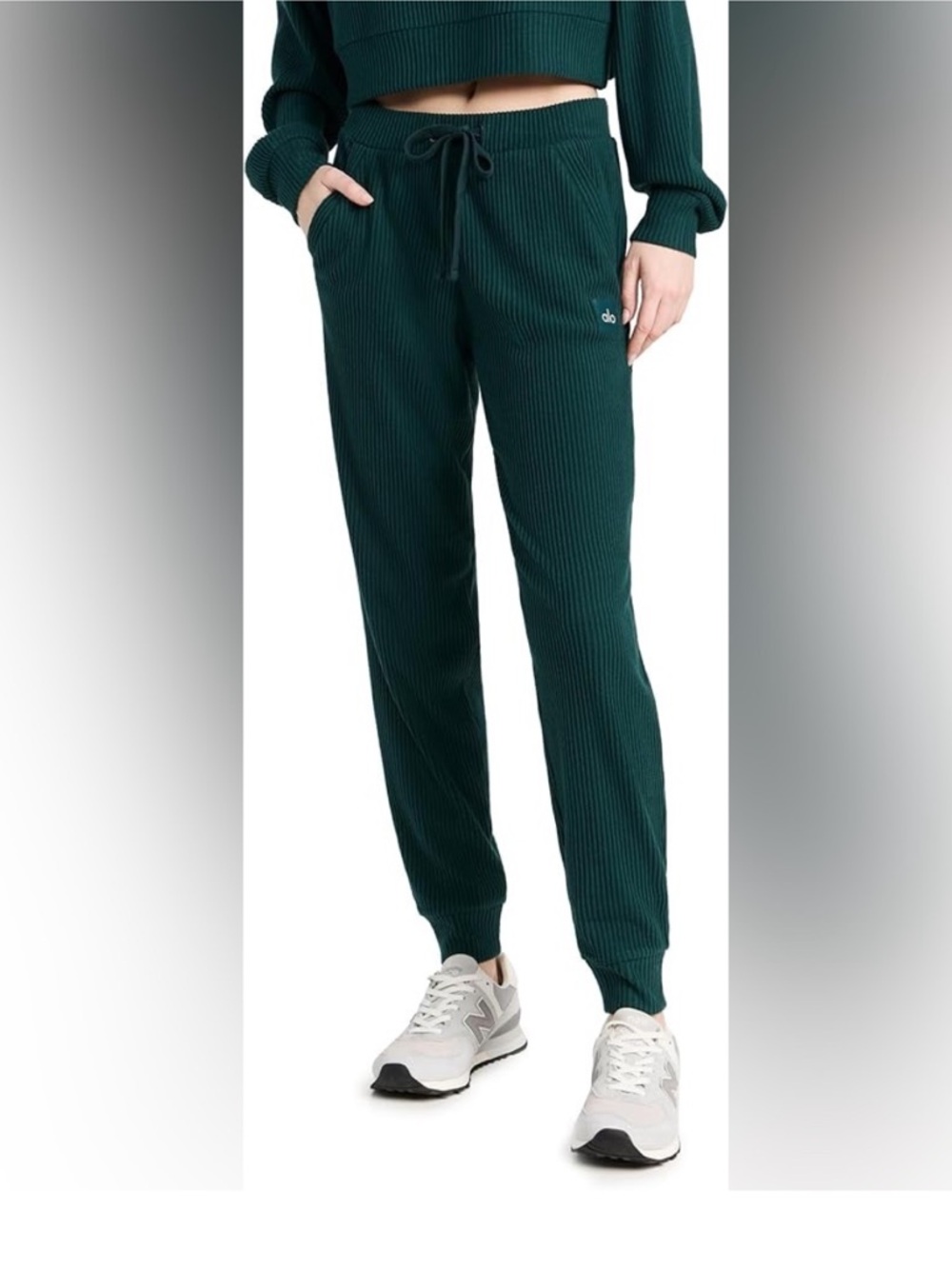 Alo Yoga Women’s Emerald Green Muse Sweatpants Small